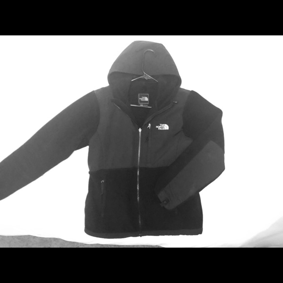 The North Face Jackets & Blazers - The North Face Denali Hoodie women’s jacket
